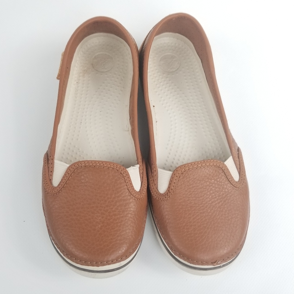 Crocs Hover Womens Tan  Leather with Suede detail.
